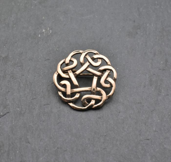Kleine keltische Brosche aus Bronze